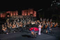 Ravenna festival. LE VIE DELL’AMICIZIA, RICCARDO MUTI.Un ponte di fratellanza attraverso l'arte e la cultura. Visita a Pompei